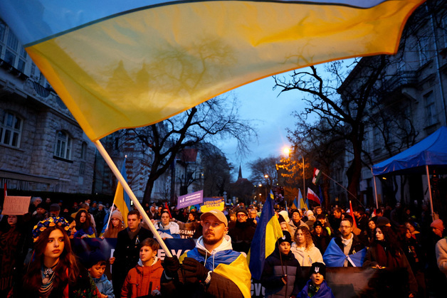 "우크라이나와 함께"…러 침공 4년 맞아 유럽·美 곳곳 연대집회