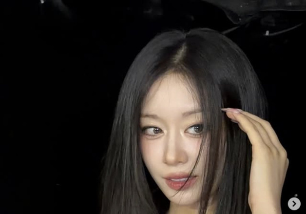 티아라 지연, 튜브톱 입고 섹시미 폭발 인형 미모 [N샷]