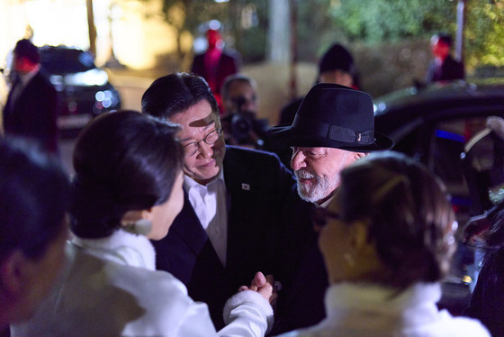 브라질 대통령 내외 환송하는 이재명 대통령·김혜경 여사