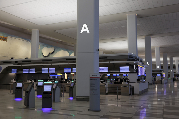 [포토] 겨울 폭풍으로 텅 빈 뉴욕 라과디아 공항