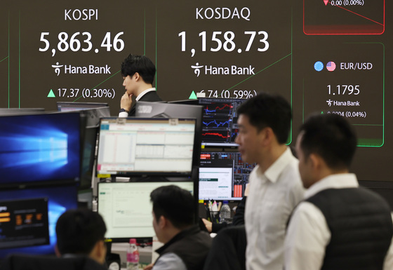 오름세로 시작한 코스피·코스닥