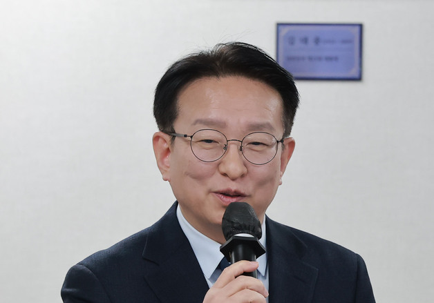 광역단체장 후보 면접, 발언하는 권칠승 의원