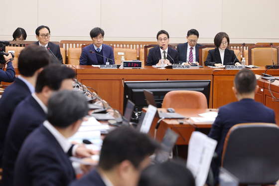 대미투자특위 공회전…野 "폭거 멈춰야" vs 與 "매국적 행위"