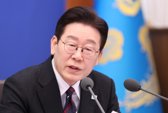 李대통령 "공직자 적극행정 활성화…장관이 대신 책임진다고 유도하라"