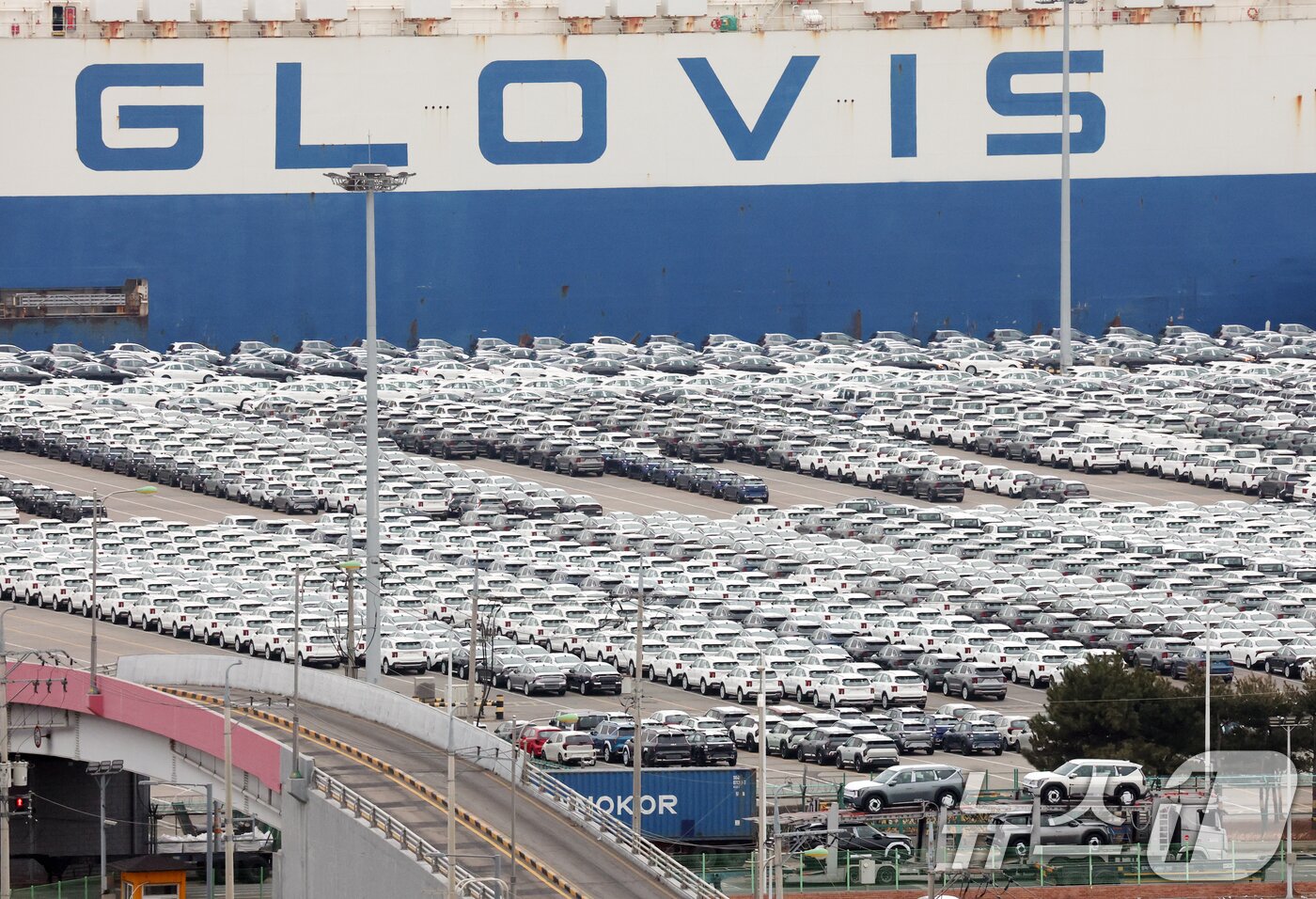 본문 이미지 -  사진은 24일 경기 평택시 포승읍 평택항의 모습. 2026.2.24 ⓒ 뉴스1 김영운 기자