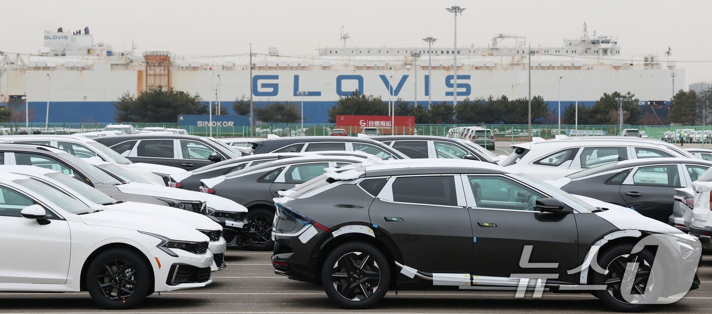 본문 이미지 -  사진은 24일 경기 평택시 포승읍 평택항의 모습. 2026.2.24 ⓒ 뉴스1 김영운 기자