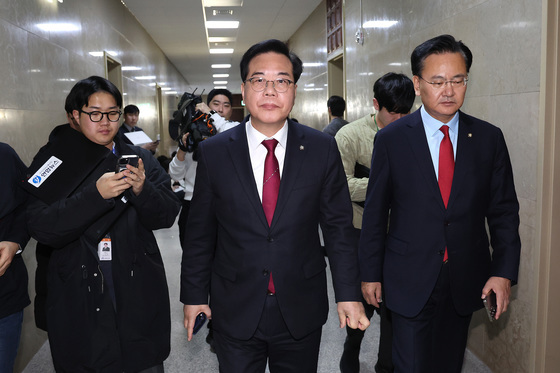 'TK 통합 불발' 책임론에 국힘 또 내홍…송언석-주호영 격돌(종합)