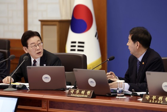 李대통령 "담합 신고 포상금 '악' 소리 나게…'로또 보다 낫다' 만들라"