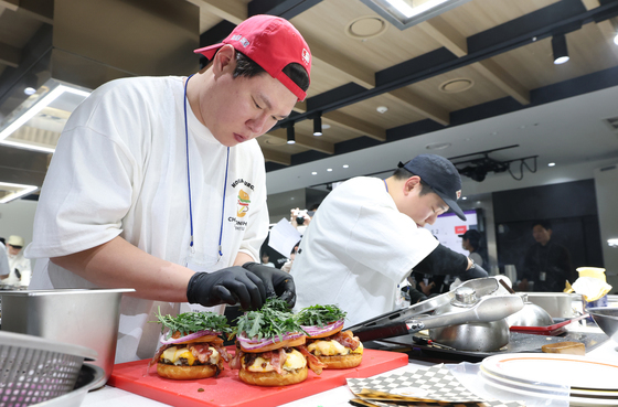 '최고의 K버거를 만들어라'