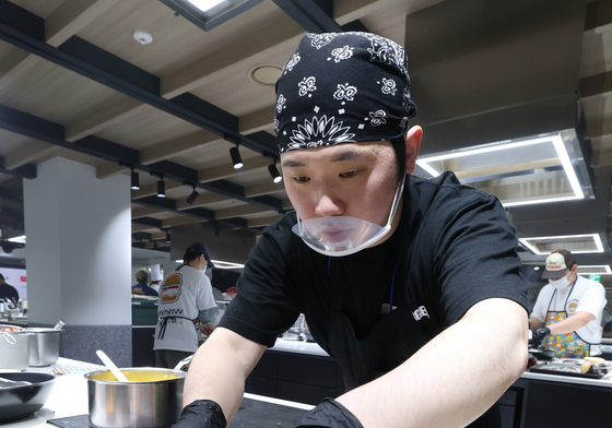 '2026 코리아버거챔피언십'에서 기량 뽐내는 참가자들