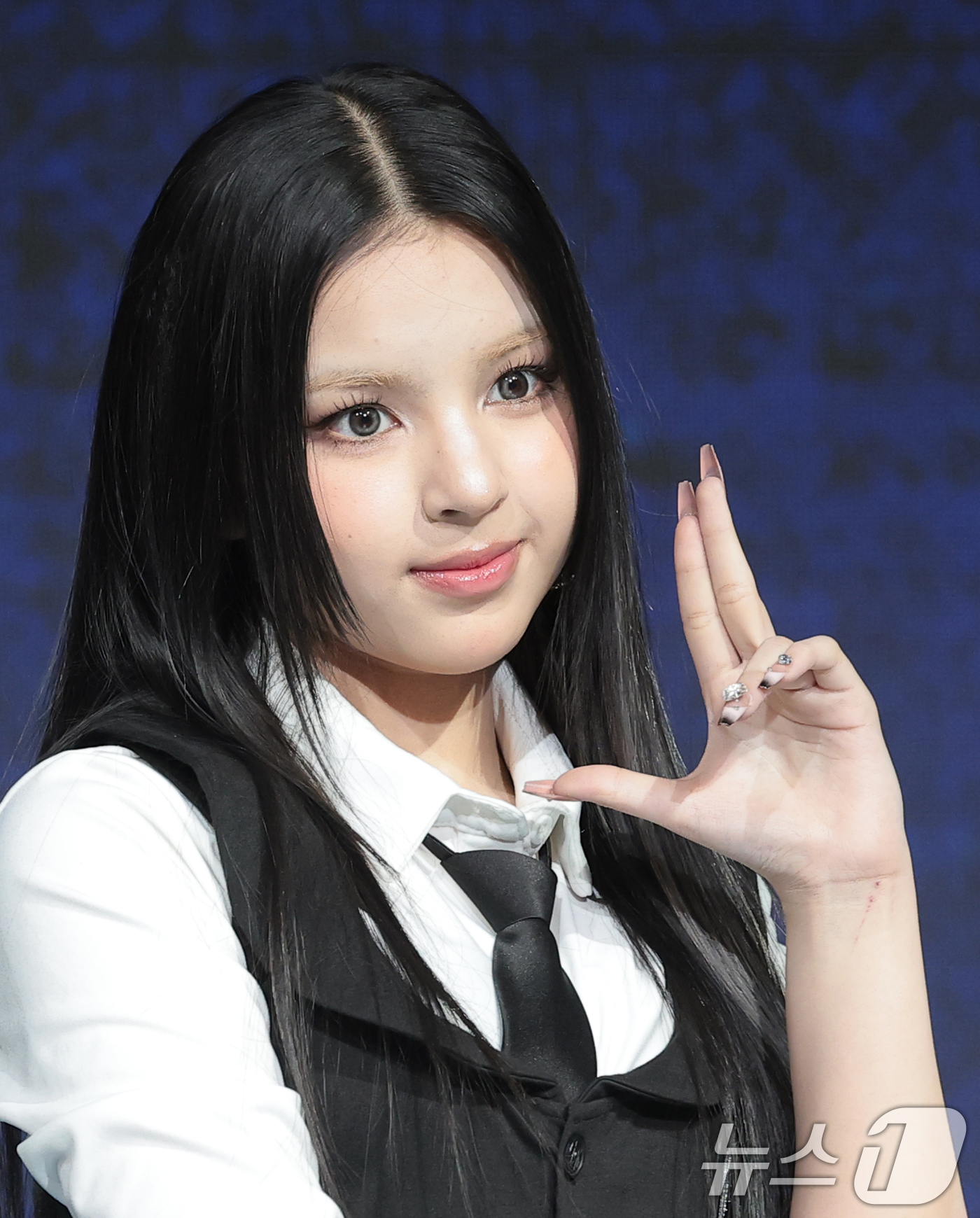 (서울=뉴스1) 권현진 기자 = ChoCo2 안판이 24일 오후 서울 마포구 쇼킹케이팝센터에서 열린 초코엔터 패밀리 앨범 ‘ChoCo La Familia’ 발매 기념 쇼케이스에서 …