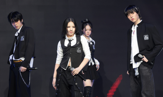 '초코 라 파밀리아' 윤지 "조Pd 대표님, 늘 연습할 때마다 응원" [N현장]