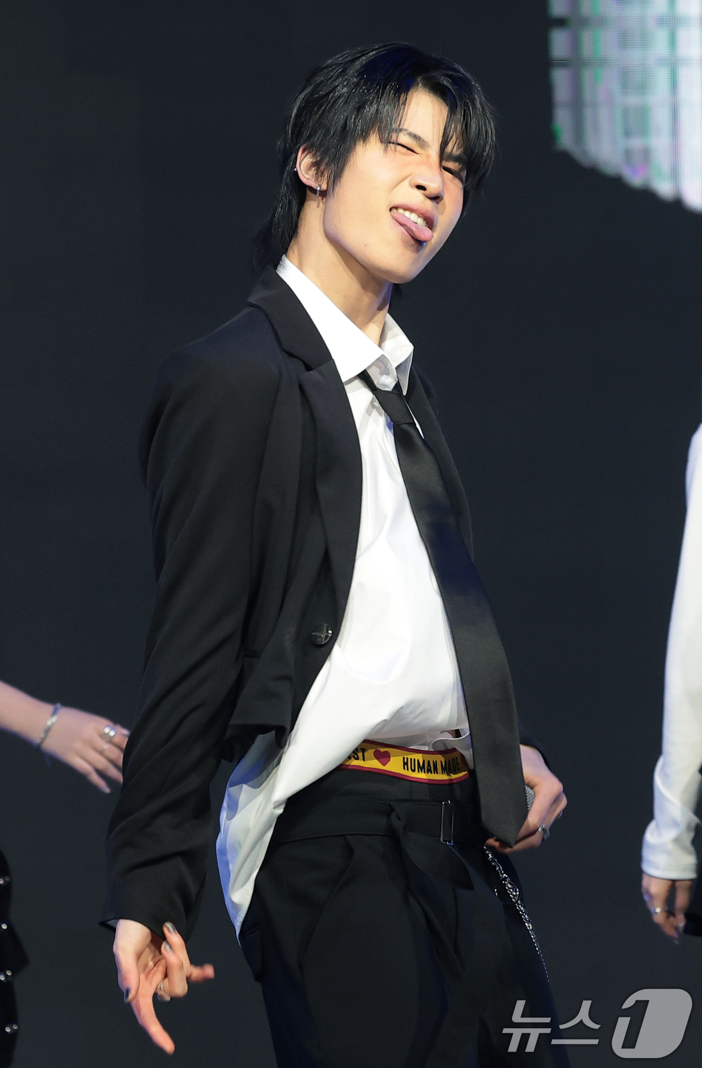 (서울=뉴스1) 권현진 기자 = 그룹 초코(ChoCo) 예찬이 24일 오후 서울 마포구 쇼킹케이팝센터에서 열린 초코엔터 패밀리 앨범 ‘ChoCo La Familia’ 발매 기념 쇼 …