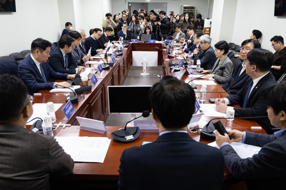 2단계법 당정 엇박자에 발 묶인 스테이블코인…해외로 눈 돌리는 기업들