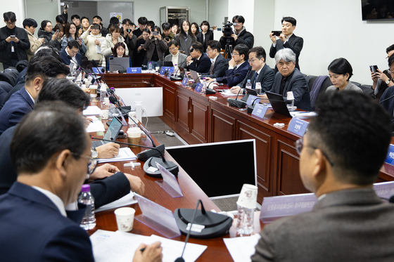 민주당 디지털자산TF 회의 참석한 자문위원단