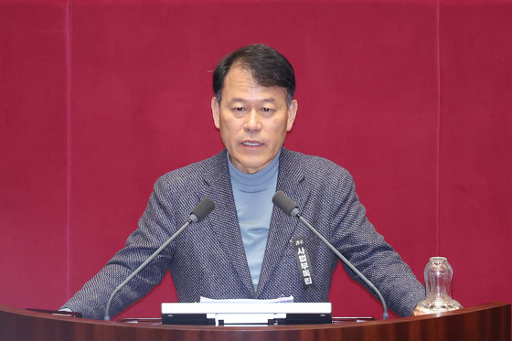 필리버스터 돌입한 윤한홍