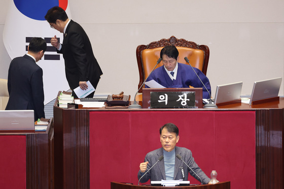 '자사주 소각' 상법 개정안 본회의 상정…野, 7박8일 필버 돌입