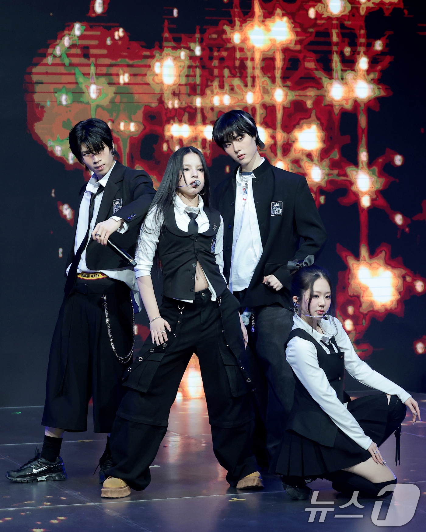 (서울=뉴스1) 권현진 기자 = 그룹 초코(ChoCo 예찬, 태조, 안판, 윤지)가 24일 오후 서울 마포구 쇼킹케이팝센터에서 열린 초코엔터 패밀리 앨범 ‘ChoCo La Fami …