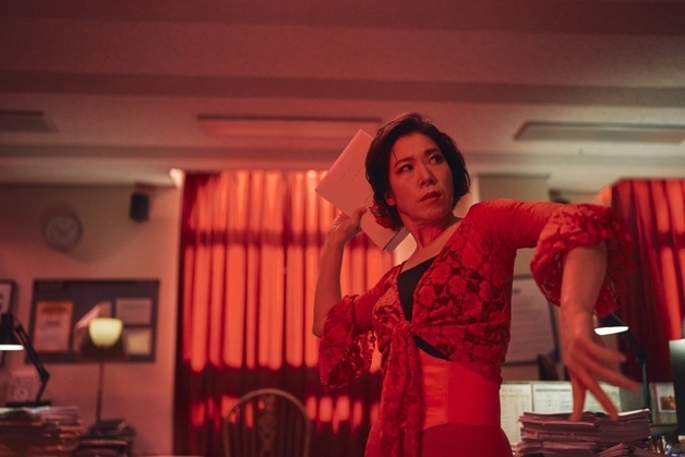 '매드 댄스 오피스' 염혜란 "3개월간 플라멩코 연습, 영혼 표현 어려웠다"