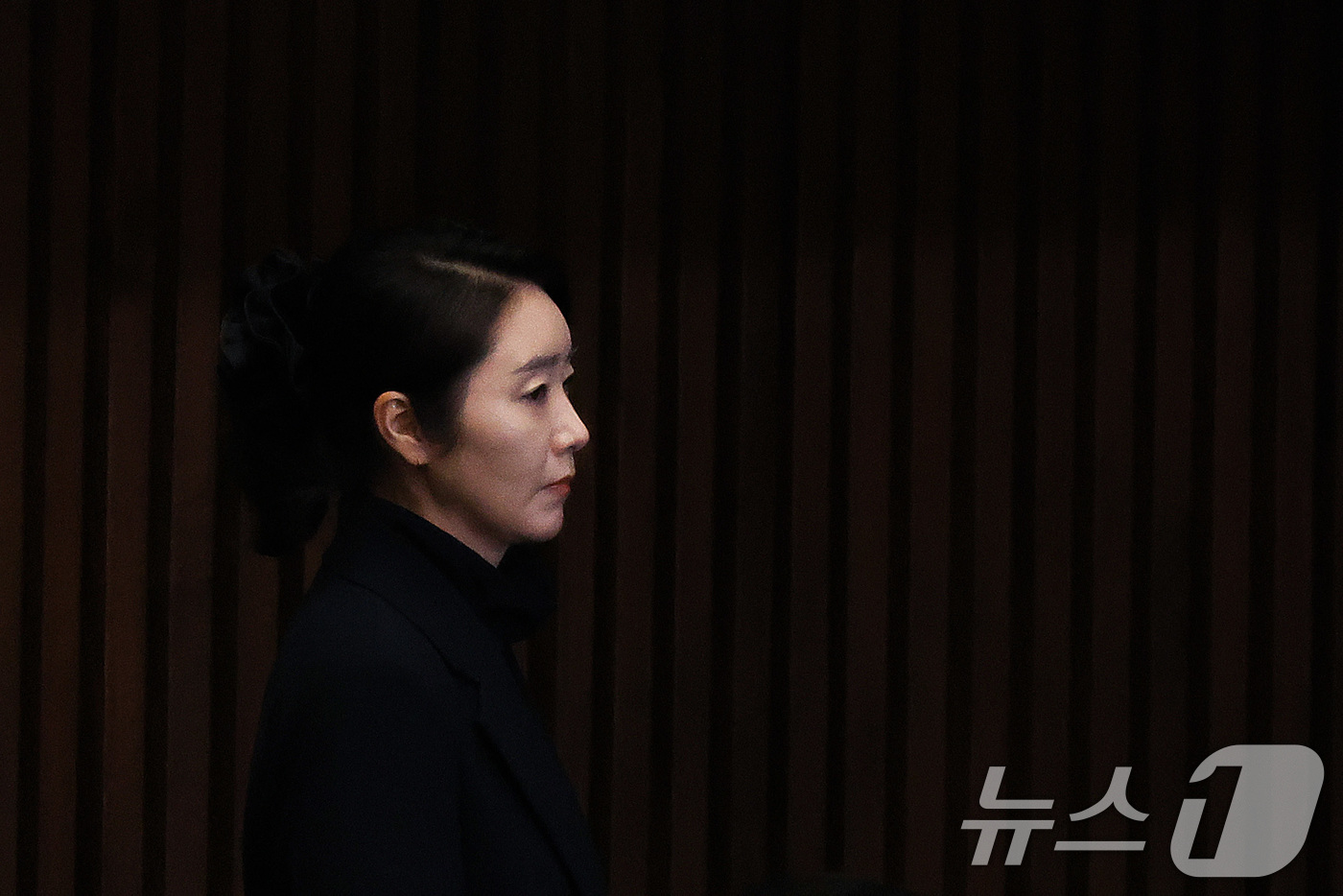 (서울=뉴스1) 신웅수 기자 = 강선우 무소속 의원이 24일 서울 여의도 국회에서 열린 제432회국회(임시회) 제8차 본회의에서 자신의 체포동의안에 대한 투표를 하고 있다. 이날 …