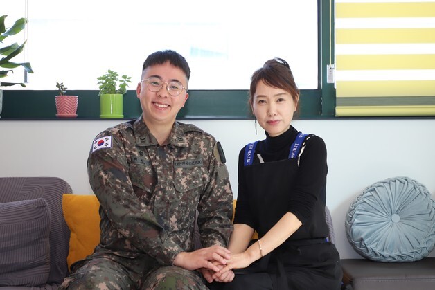 미용실서 흉기 휘두른 절도범, 몸싸움 끝 제압한 22사단 간부