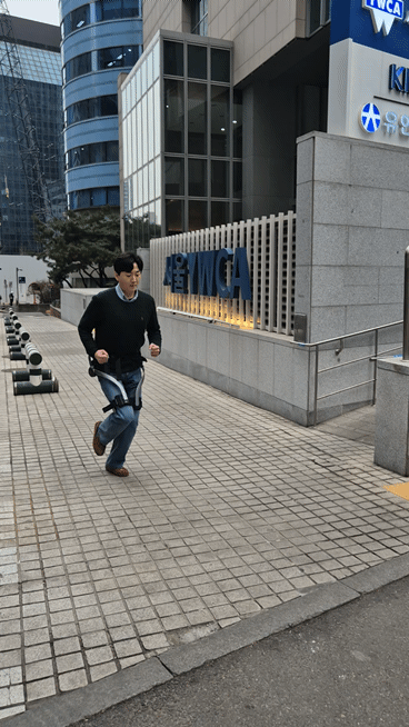"계단을 평지처럼"…웨어러블 로봇 '하이퍼쉘' 착용해 보니[르포]