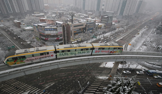겨울왕국 지나는 설국열차