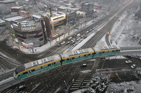 겨울왕국으로 변한 대구