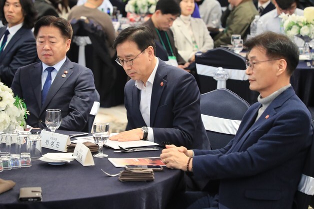 오영훈·문대림·위성곤, 민주 제주지사 경선 경쟁 본격화