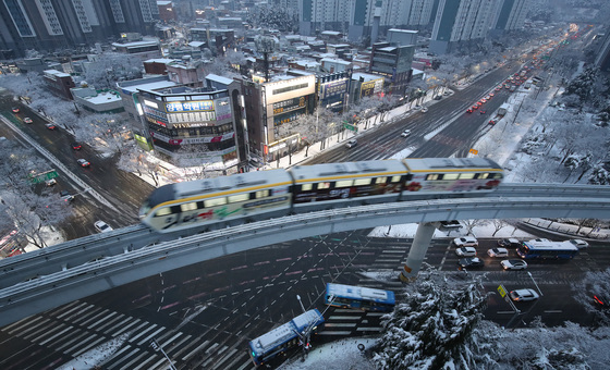 함박눈 뒤덮힌 대구