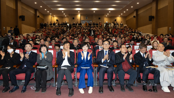 김용 전 민주연구원 부원장, 송영길 전 대표 등 참석한 전현희 의원 출판기념회