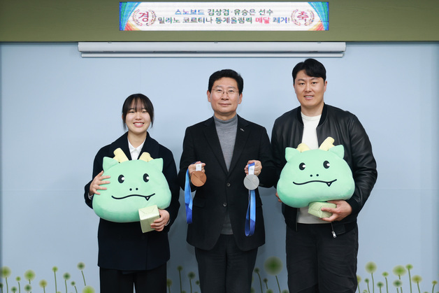 이상일 용인시장, 밀라노 올림픽 메달리스트 김상겸·유승은 격려