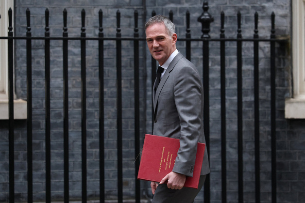 英, 상호관세 무효·새 관세 부과에…"작년 무역합의 여전히 유효"