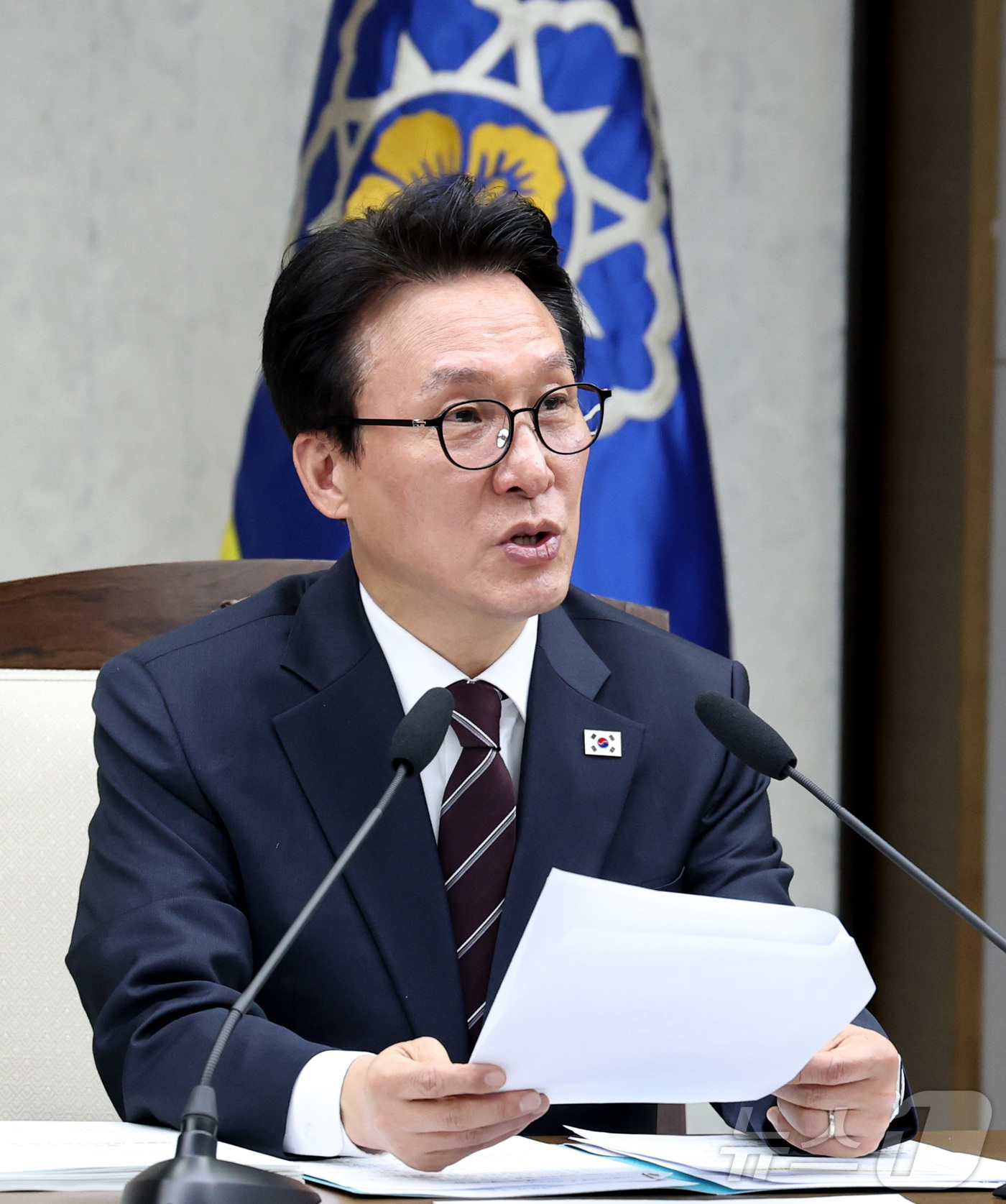 (세종=뉴스1) 김기남 기자 = 김민석 국무총리가 25일 세종시 정부세종청사에서 제31차 세종시지원위원회의를 주재하며 발언하고 있다.이날 열린 세종시지원회의는 3년 만에 총리 주재 …