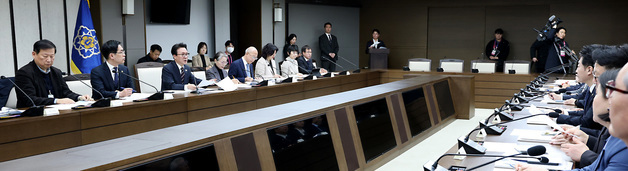 3년만에 김민석 국무총리 주재로 열린 세종시지원위원회 대면회의