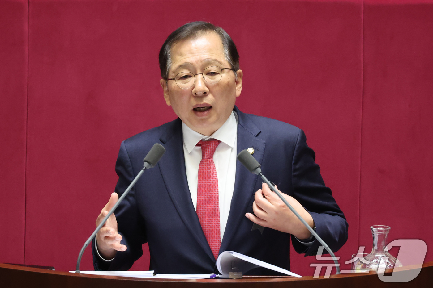 (서울=뉴스1) 신웅수 기자 = 조승환 국민의힘 의원이 25일 서울 여의도 국회에서 열린 제432회국회(임시회) 제8차 본회의에서 상법 일부개정법률안(대안)에 대한 무제한 토론(필 …