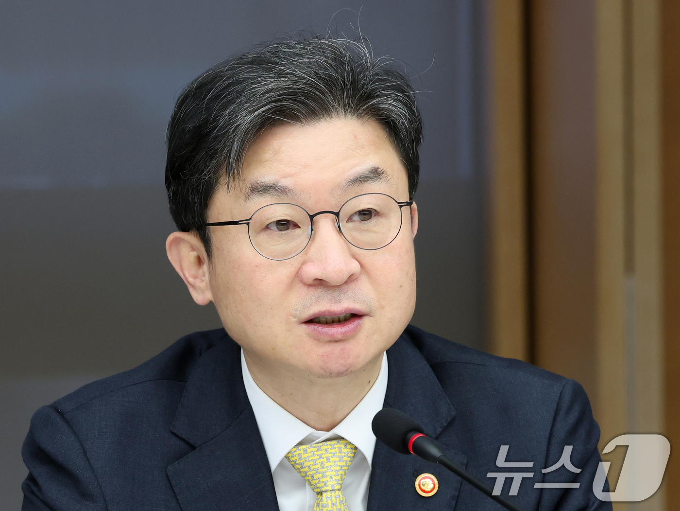 (서울=뉴스1) 황기선 기자 = 이억원 금융위원장이 25일 오전 서울 중구 대한상공회의소에서 열린 '제4차 생산적 금융 대전환 회의'에서 모두발언을 하고 있다.  2026.2.25 …