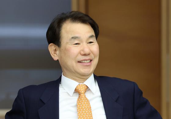 생산적 금융 대전환 회의 자리한 정은보 이사장