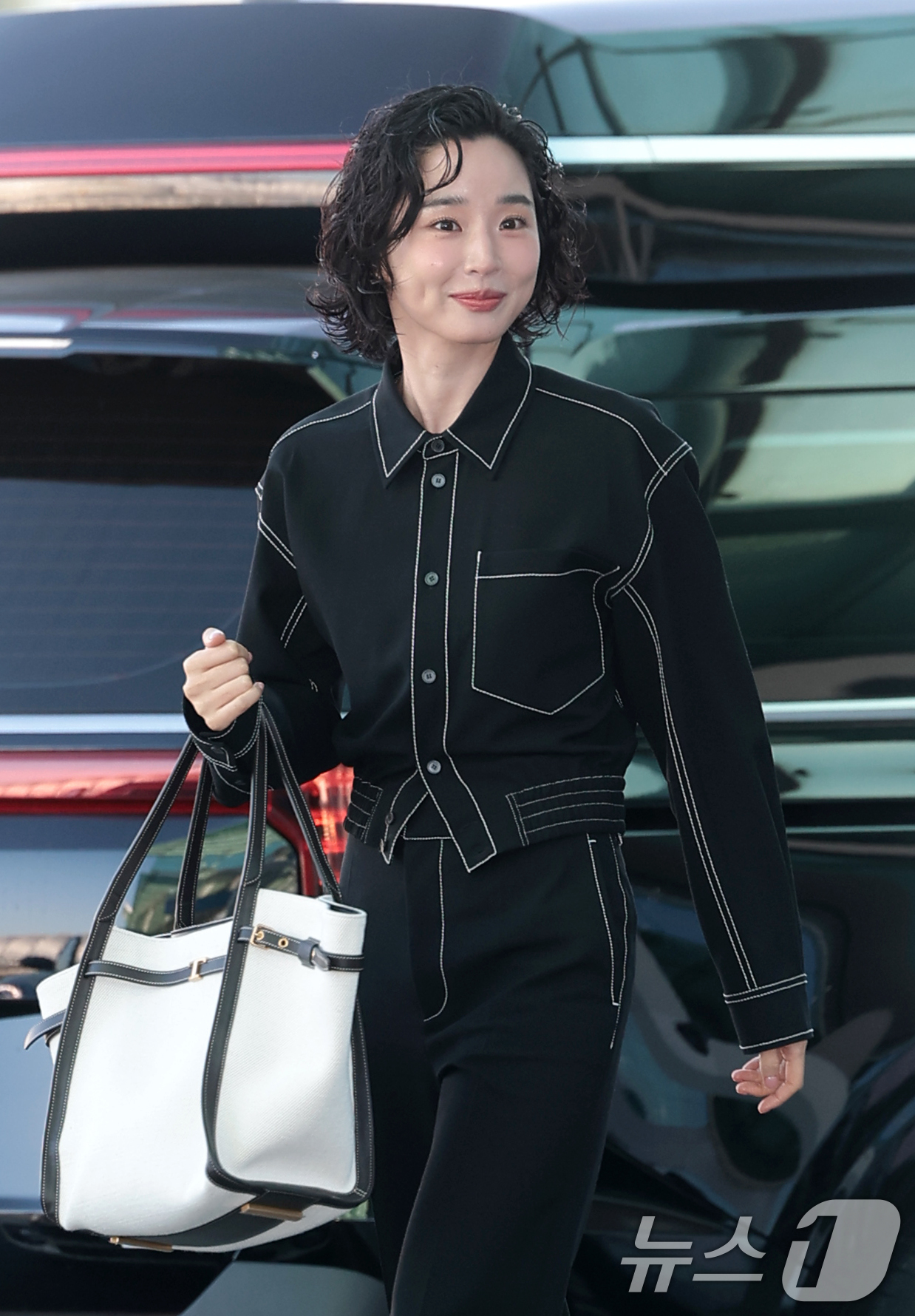 (인천공항=뉴스1) 권현진 기자 = 배우 방효린이 해외 일정을 위해 25일 오전 인천국제공항을 통해 이탈리아 밀라노로 출국하고 있다. 2026.2.25/뉴스1