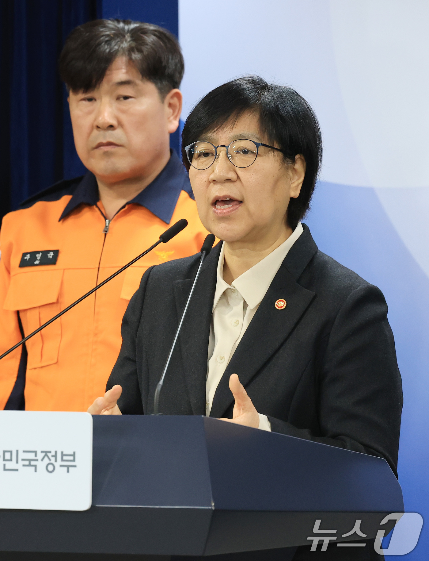 (서울=뉴스1) 임세영 기자 = 정은경 보건복지부 장관이 25일 서울 종로구 정부서울청사에서 응급환자 이송체계 혁신 시범사업 관련 브리핑을 하고 있다. 2026.2.25/뉴스1