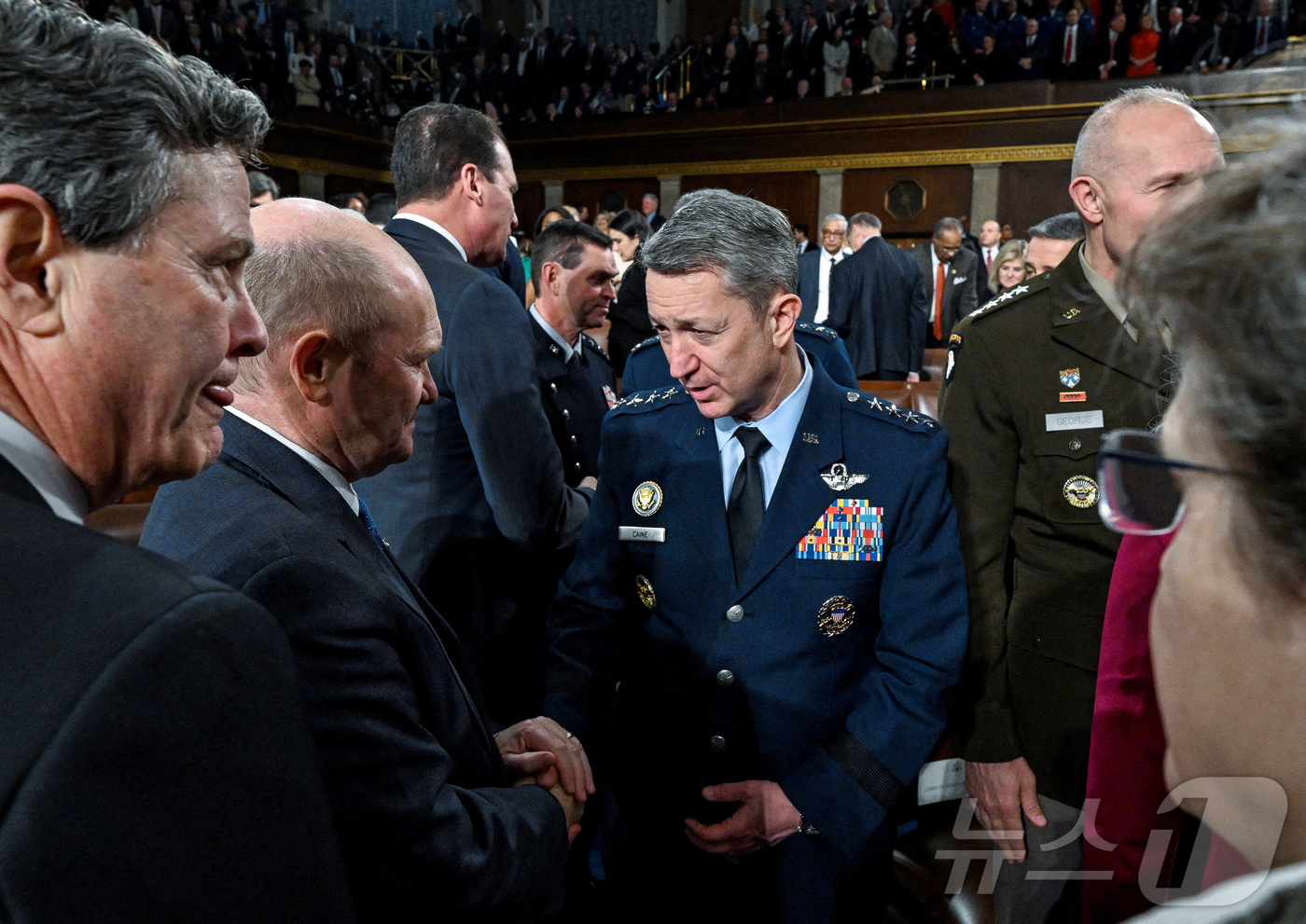 (워싱턴 DC 로이터=뉴스1) 이정환 기자 = 댄 케인 미 합참의장이 24일(현지시간) 도널드 트럼프 미국 대통령의 2기 첫 국정 연설 전 워싱턴 DC 미국 국회의사당 하원 회의장 …
