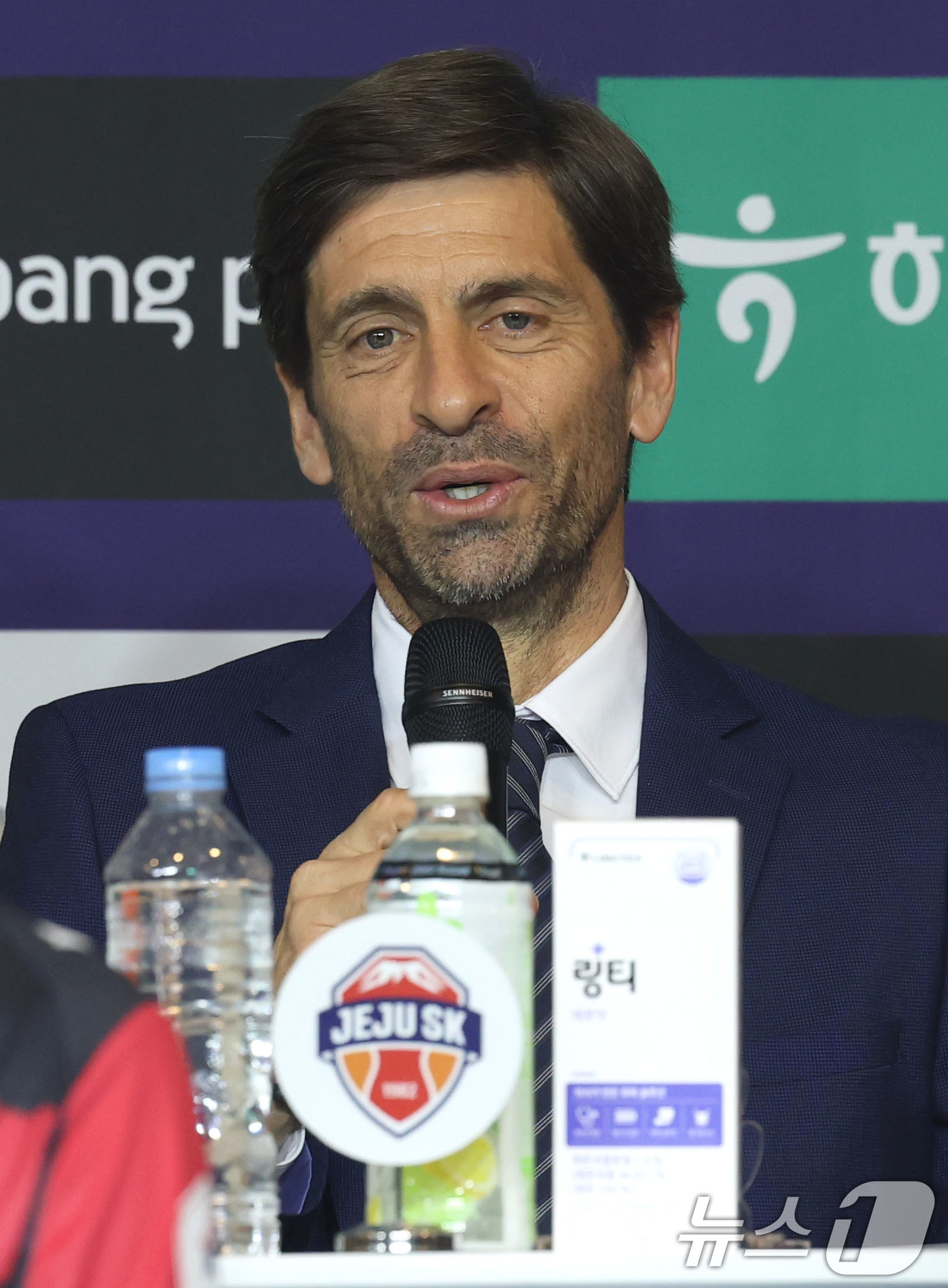 (서울=뉴스1) 이광호 기자 = 세르지우 코스타 제주SK FC감독이 25일 오전 서울 서대문구 스위스그랜드호텔에서 열린 하나은행 K리그1 2026 개막 미디어데이에서 시즌 각오를 …