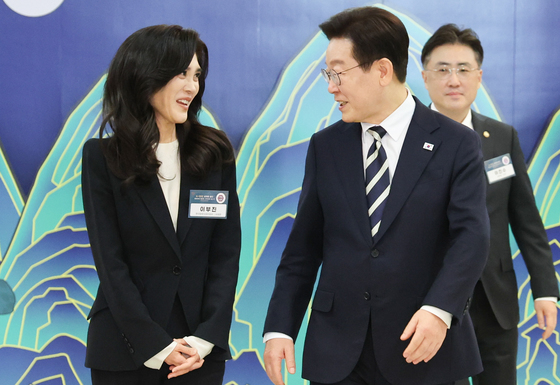 [뉴스1 PICK] 李대통령 “외국 관광객 80% 서울 집중… 전역으로 확장해야”