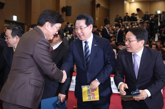 전남지사·광주시장과 인사하는 우원식 의장