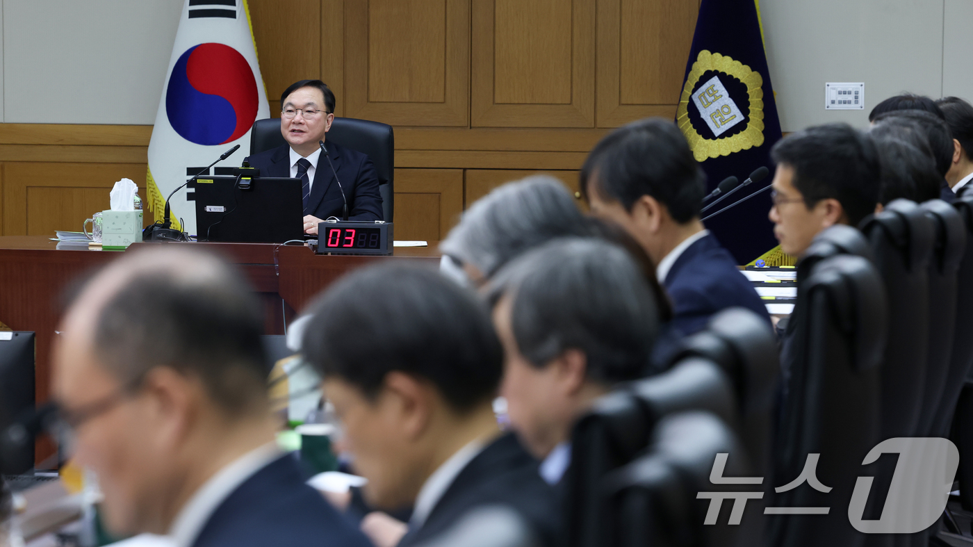 (서울=뉴스1) 김도우 기자 = 박영재 법원행정처장이 25일 오후 서울 서초구 대법원 청사에서 열린 전국법원장회의에서 모두발언을 하고 있다. (공동취재) 2026.2.25/뉴스1