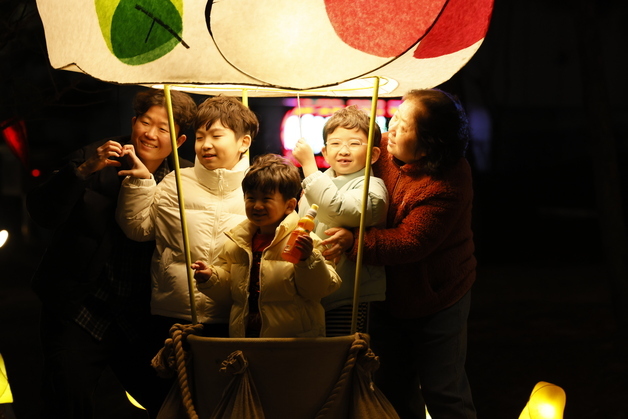 '충주본색' 참여형 축제 안착…11일간 시민 6만명 관람