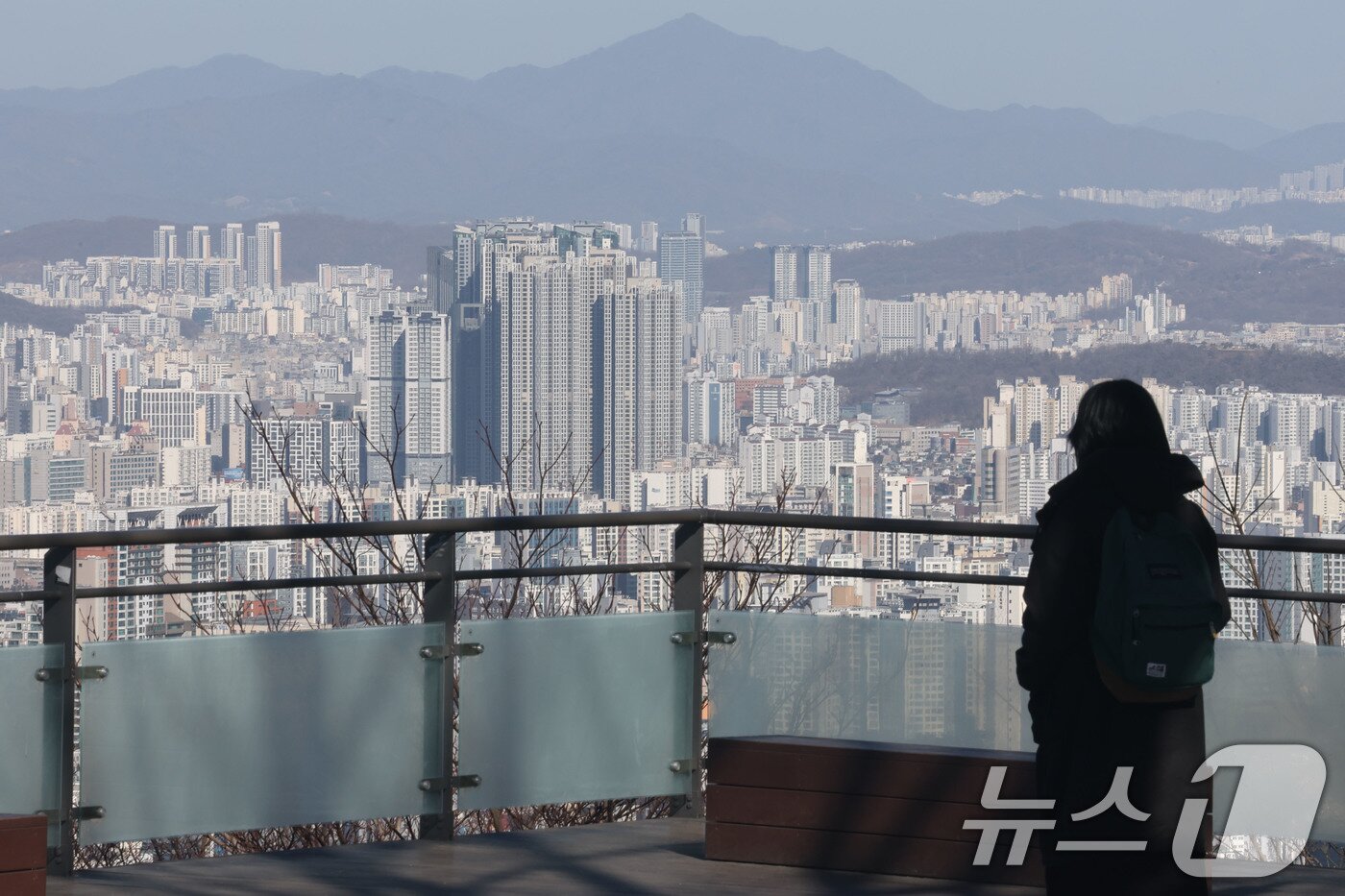 본문 이미지 - 서울 아파트 모습.  2026.2.25 ⓒ 뉴스1 이광호 기자