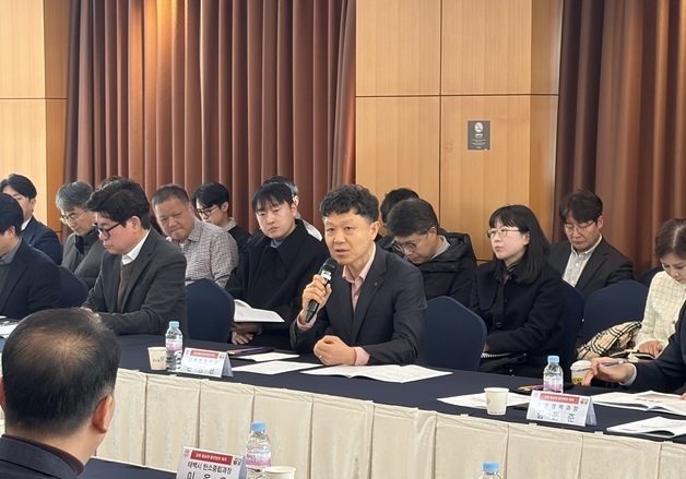 "동남권, 미래 성장축"…강원도 제2청사, 정선서 발전방안 간담회