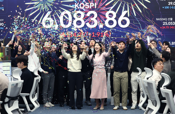 새 역사 쓴 코스피, 6083.86 장마감