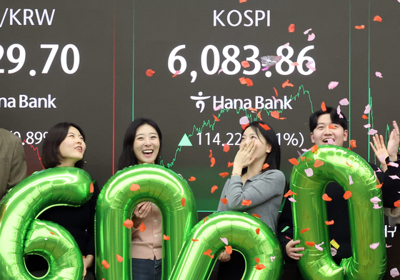 '믿을수 없는 코스피'…종가 기준 6000선 돌파